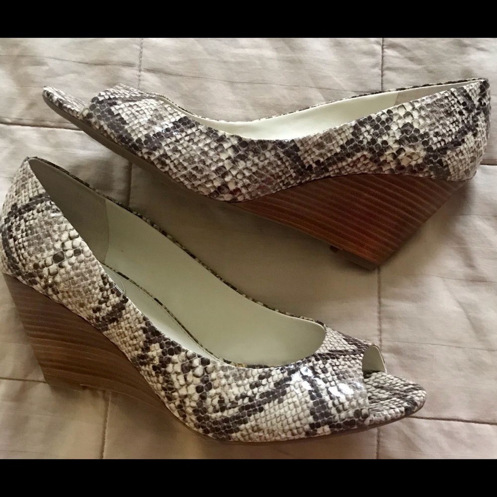 Studio Paolo Snake Skin Wedge Shoes 9.5 NIB